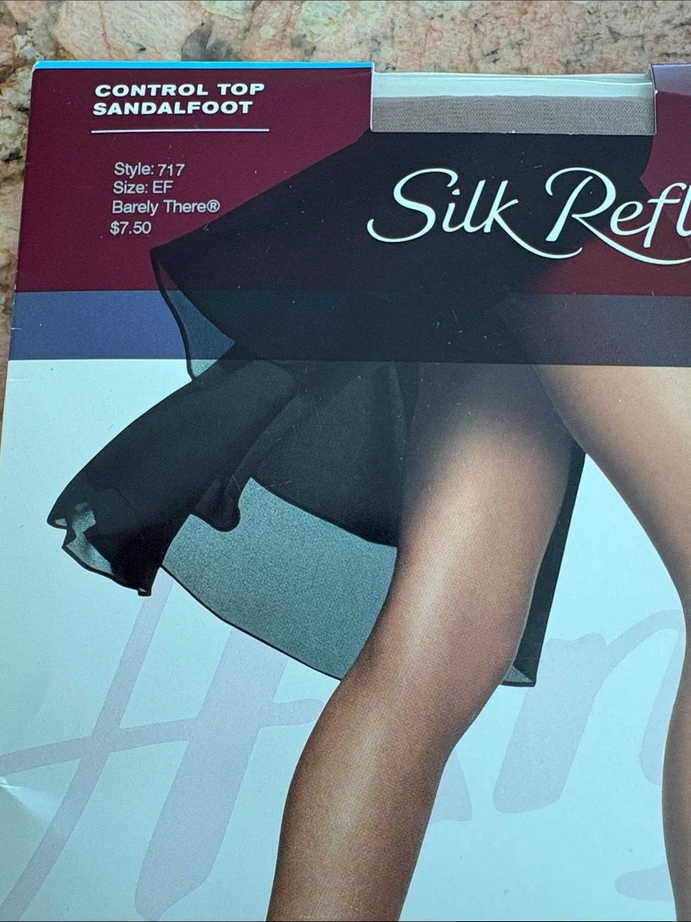 2 Pairs-Hanes Silk Reflections Sheer Pantyhose in Pearl and Barely There